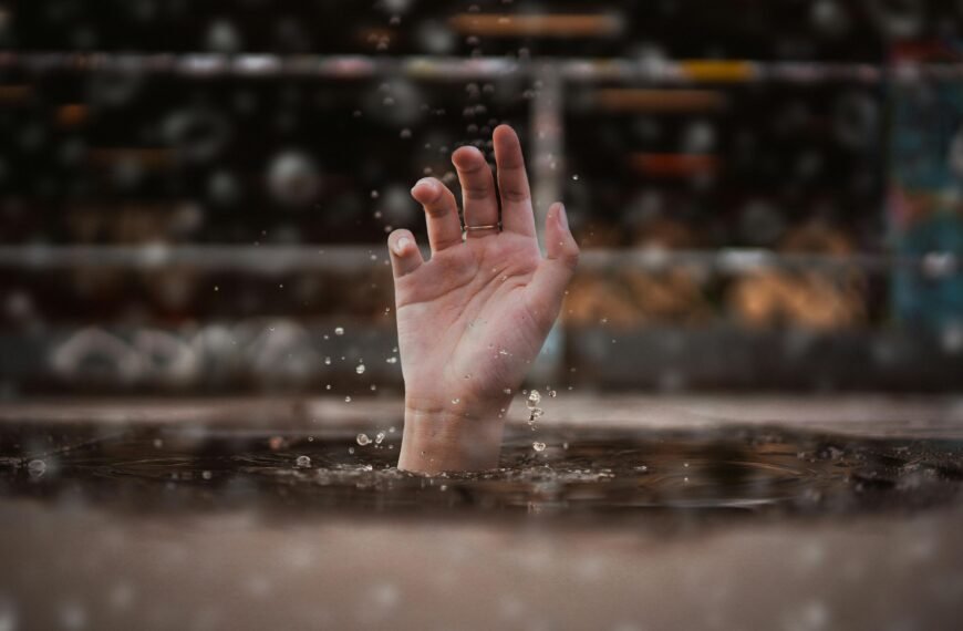 Far Away, On the Island of Jinan – Chapter 3: The Deadly Wait